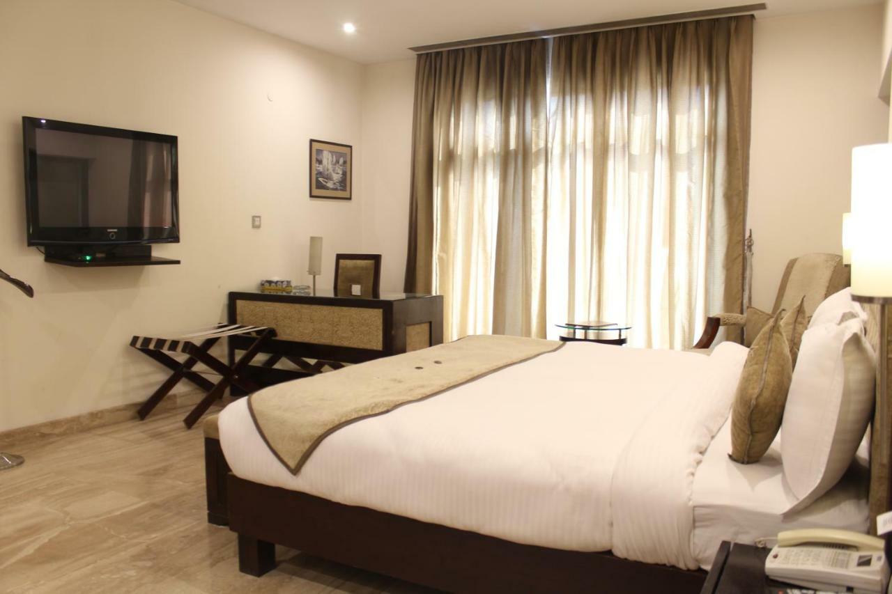 Royal Residence Iffco Chowk Гургаон Экстерьер фото