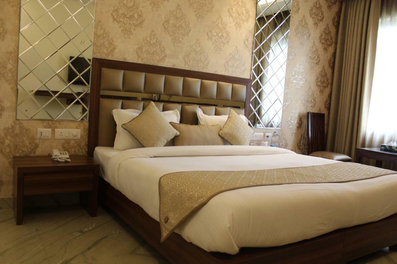 Royal Residence Iffco Chowk Гургаон Экстерьер фото