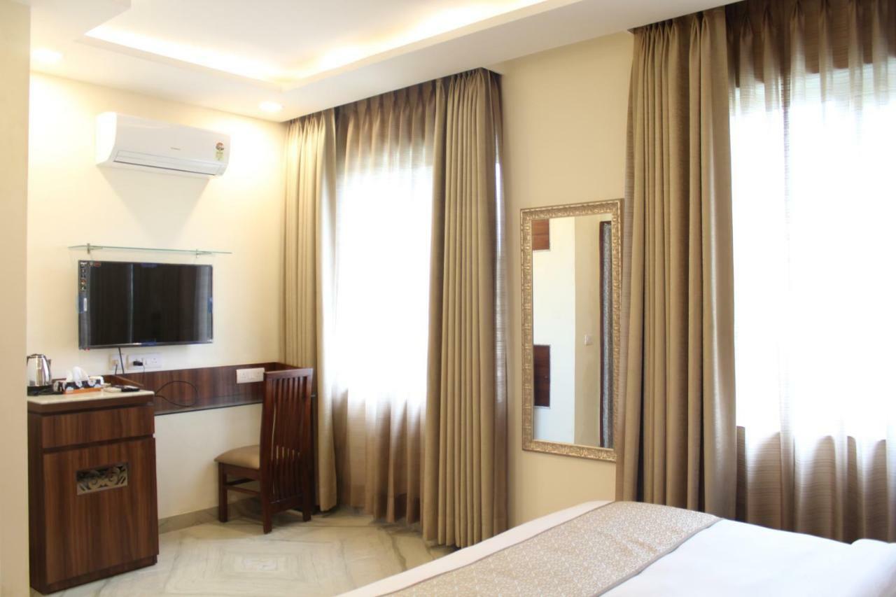 Royal Residence Iffco Chowk Гургаон Экстерьер фото